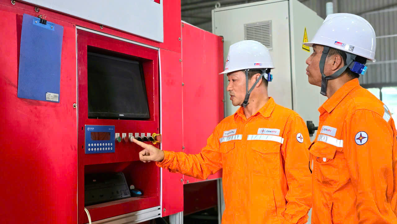 evn-co-lai-song-dau-tu-vao-dien-van-chua-tung-bung