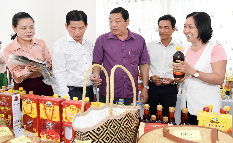 risep-tao-luc-day-cho-san-pham-cong-nghiep-nong-thon-vuon-xa