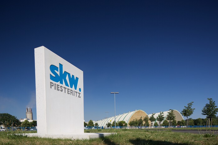 nha-san-xuat-amoniac-lon-nhat-cua-duc-dong-cua-mot-nha-may-do-chi-phi-nang-luong-cao