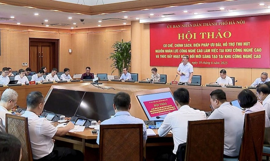 ha-noi-can-mo-hinh-ba-nha-va-ha-tang-so-chia-se-de-thu-hut-nhan-tai-cong-nghe