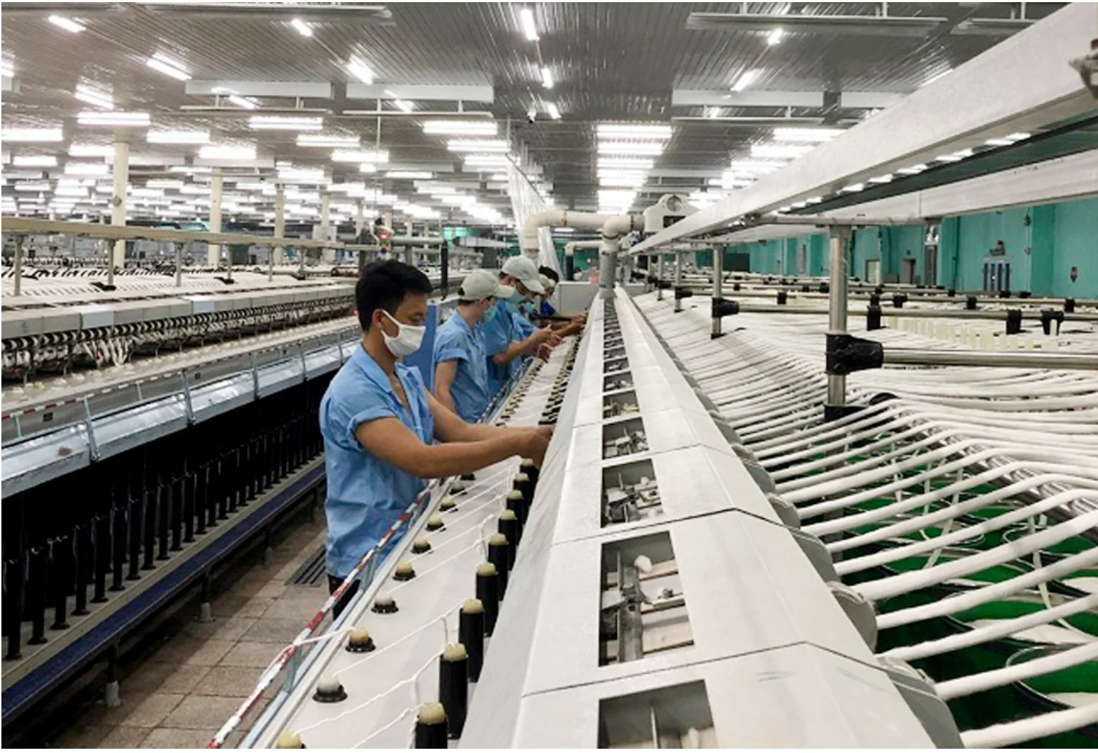 nhung-doanh-nghiep-viet-xoay-truc-giua-ap-luc-thue-doi-ung-cua-my