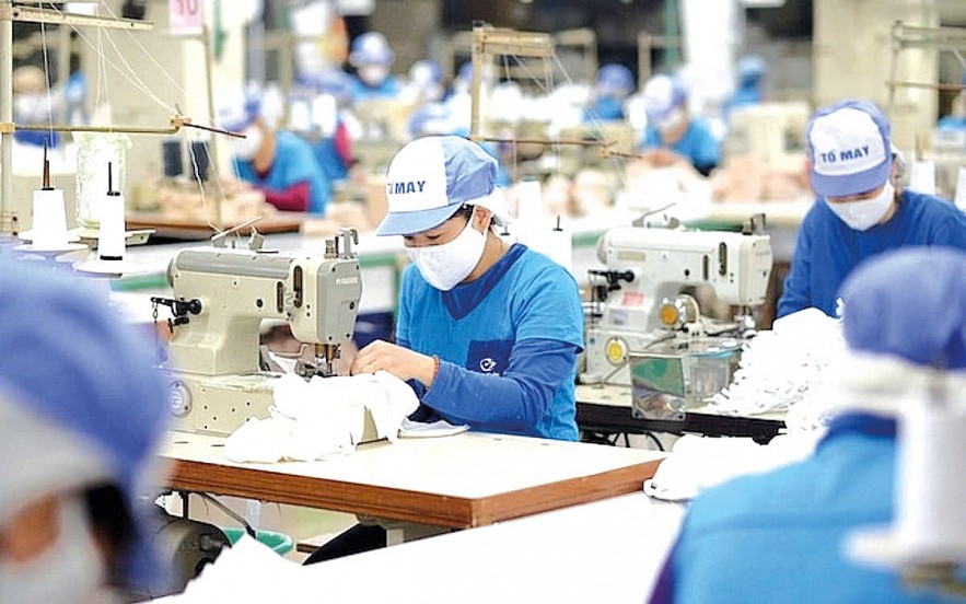 cang-thang-thuong-mai-nganh-nao-bot-ngai-nganh-nao-lo-au