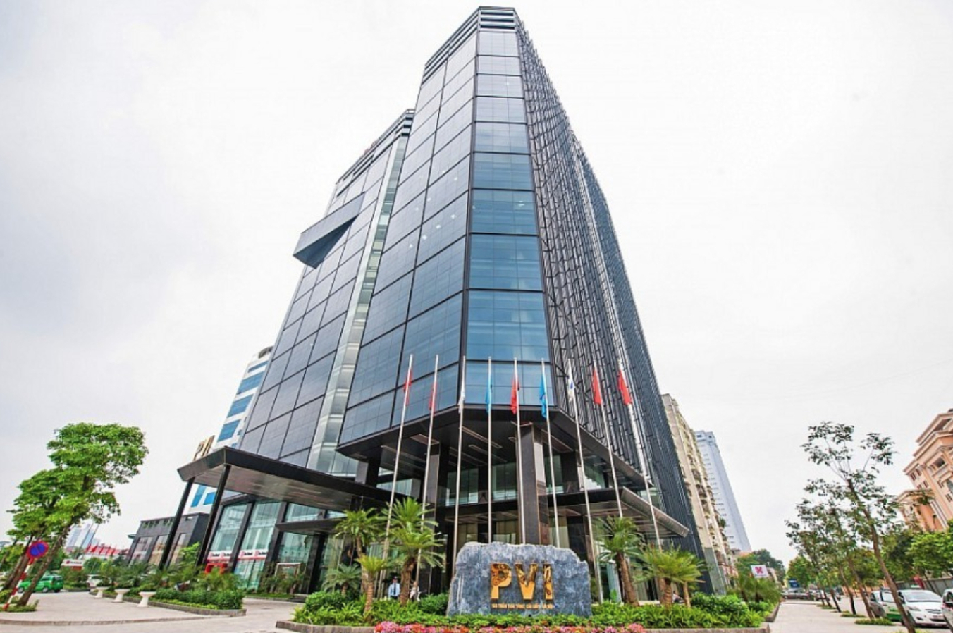 dn-bao-hiem-phi-nhan-tho-dau-tien-co-doanh-so-vuot-20000-ty-dong