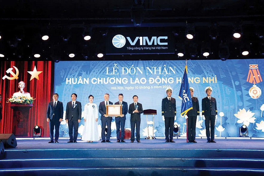 vimc-huong-den-cac-tieu-chuan-quoc-te-ve-van-tai-bien-xanh-logistics-thong-minh