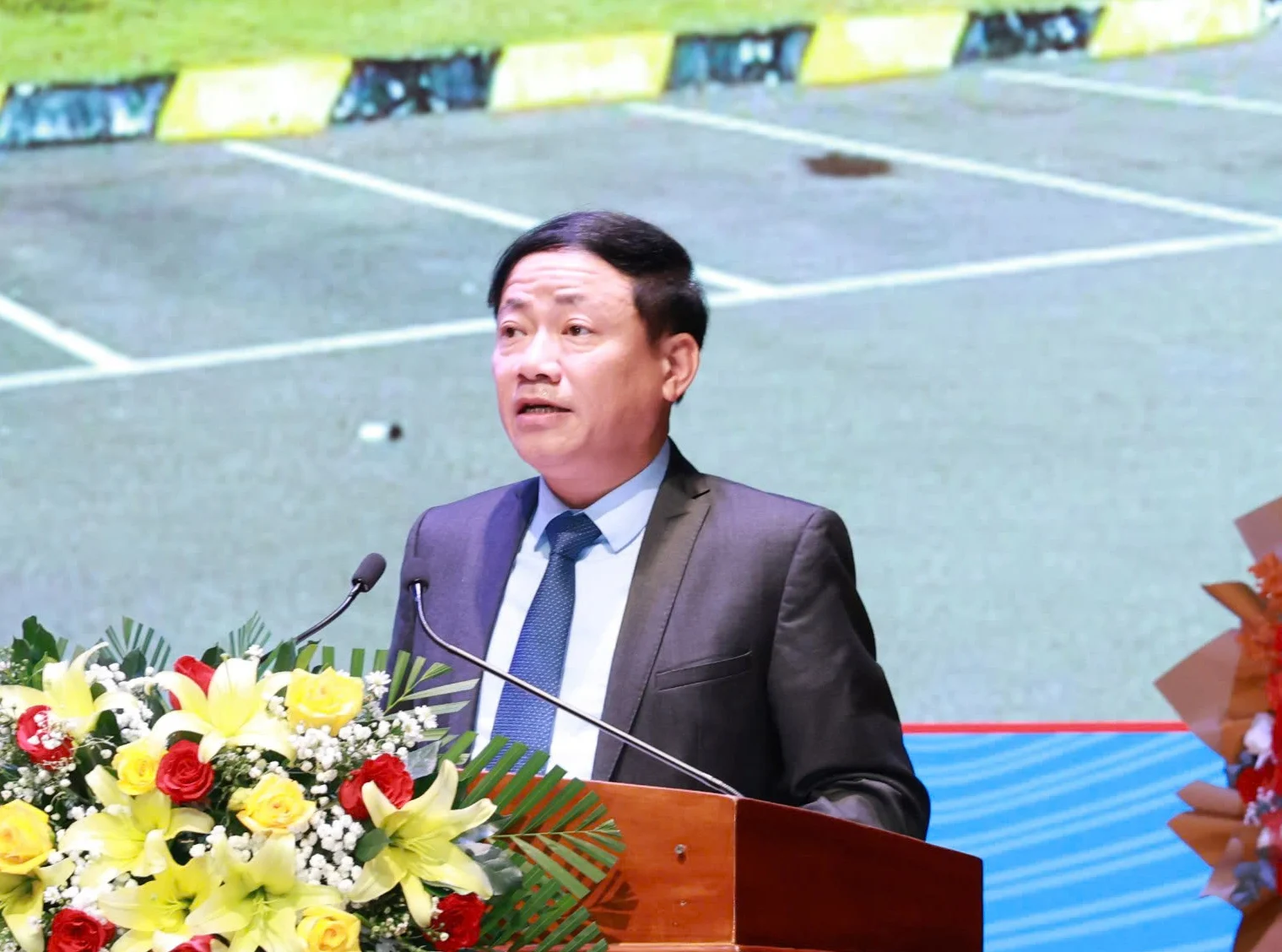 loat-doanh-nghiep-cam-ket-rot-hon-231000-ty-vao-binh-dinh