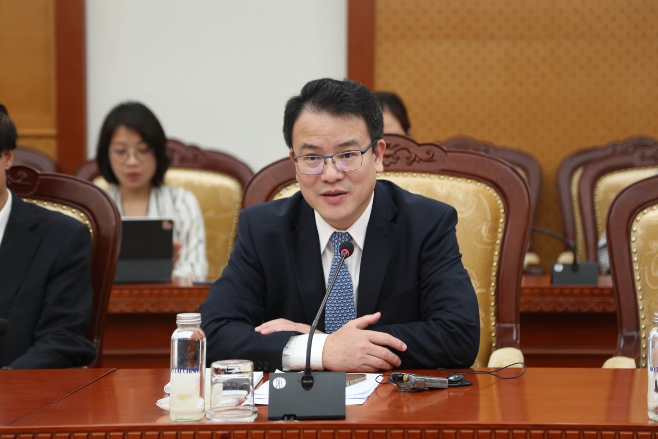 thu-truong-tran-quoc-phuong-lam-viec-voi-doan-dieu-iv-cua-imf