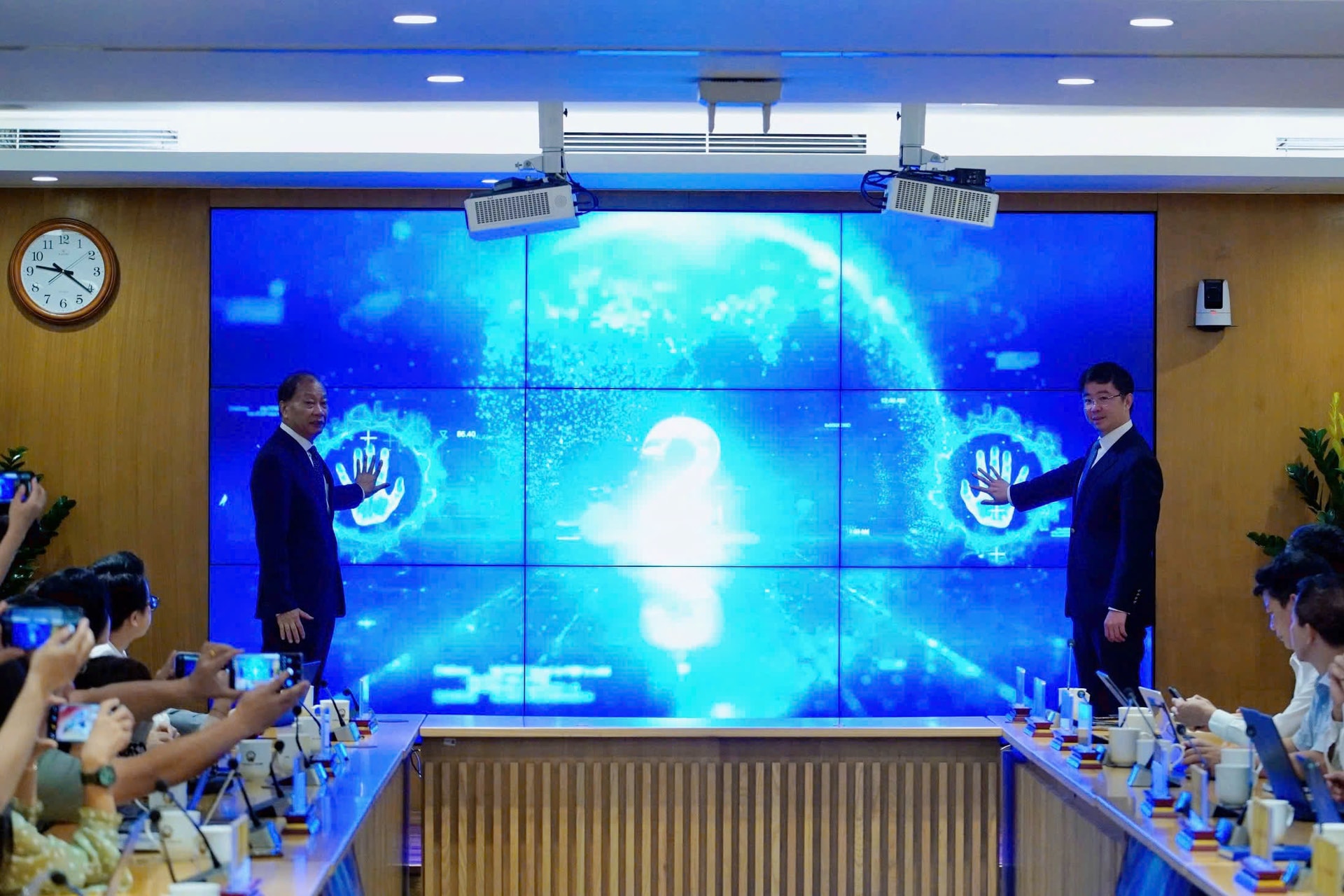 Phát động giải thưởng “Sản phẩm công nghệ số Make in Viet Nam” năm 2025