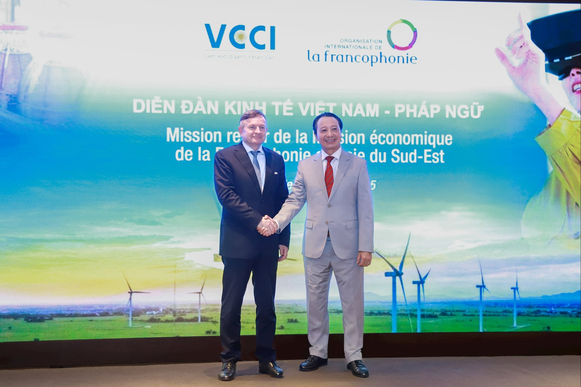 viet-nam-khoi-phap-ngu-mo-ra-ky-nguyen-hop-tac-toan-dien