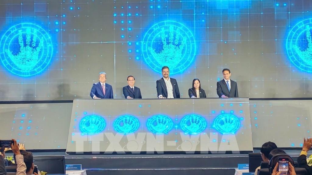 Khánh thành nhà máy sản xuất bao bì tiệt trùng hơn 200 triệu euro