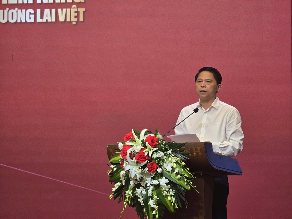 Ong_Nguyn_Tin_Long_Pho_ch_tch_Hi_Doanh_nhan_tr_Vit_Nam_phat_biu.jpg