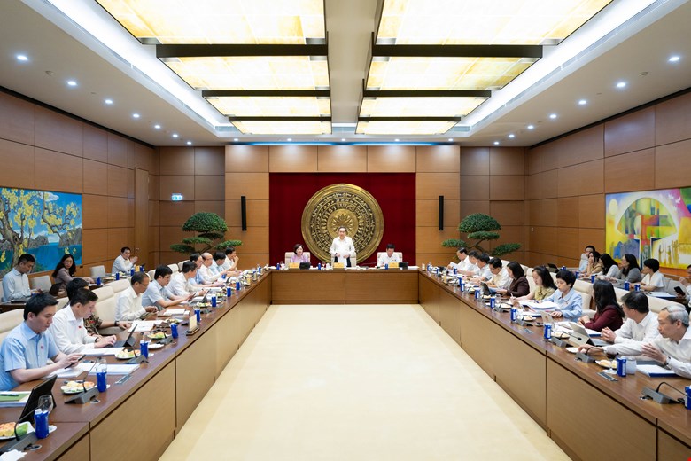 Làm rõ các điểm nghẽn trong huy động nguồn lực tài chính công, đất đai