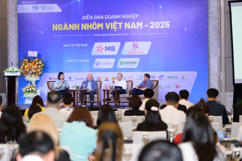 diễn đàn doanh nghiệp nhôm.jpg