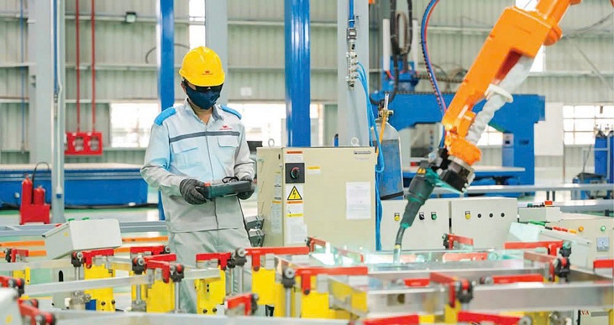 kien-dinh-2-dong-luc-cai-cach-the-che-sau-rong-va-chuyen-doi-phat-trien-xanh