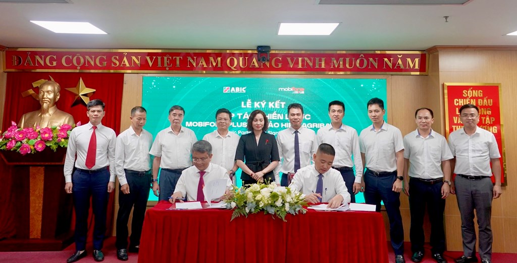 bao-hiem-agribank-hop-tac-voi-mobifone-plus-huong-toi-thi-truong-bao-hiem-so