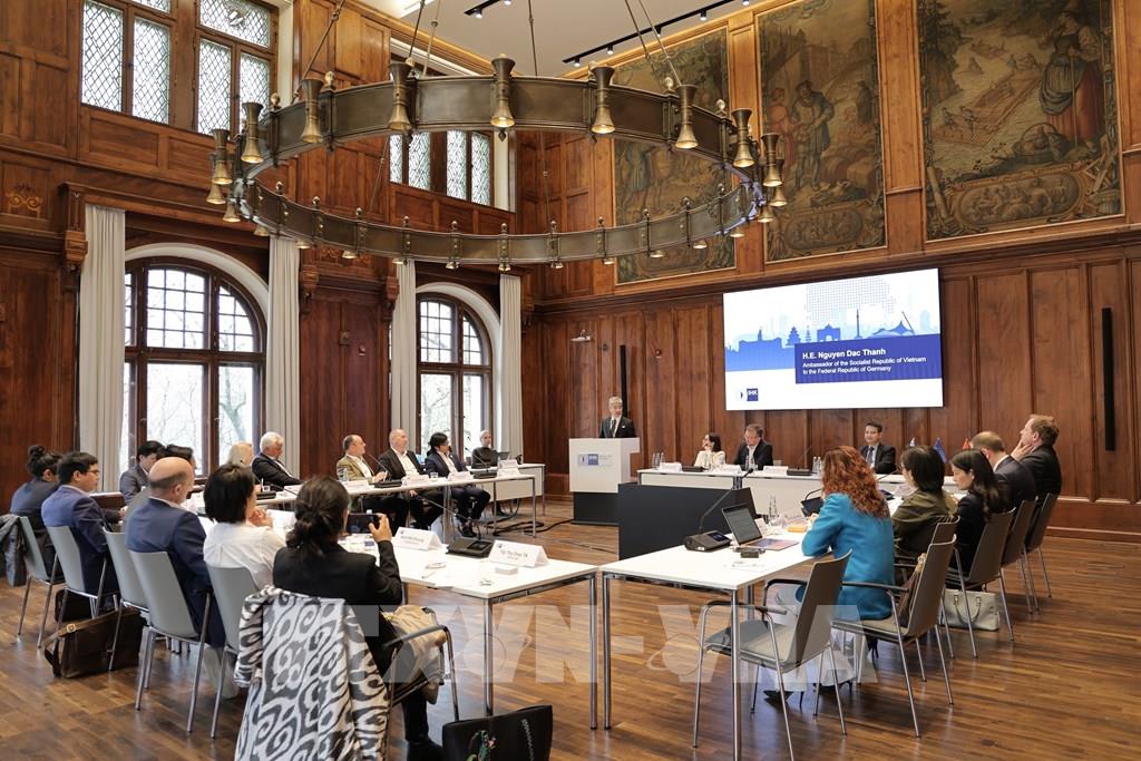 toa-dam-ban-tron-tang-cuong-ket-noi-doanh-nghiep-bang-bavaria-duc-va-viet-nam