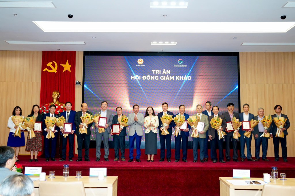 vinh-danh-giai-thuong-hieu-qua-nang-luong-trong-cong-nghiep-cong-trinh-xay-dung-nam-2025