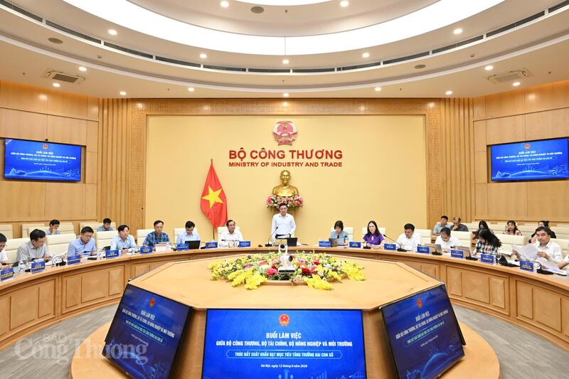 Thúc đẩy hoạt động xuất khẩu, thực hiện mục tiêu tăng trưởng 2 con số