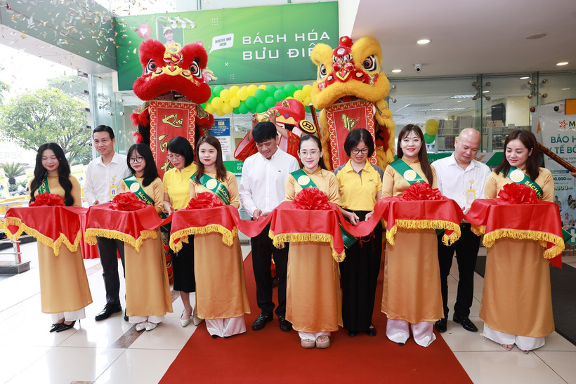 Vietnam Post triển khai mô hình bán lẻ kết hợp bưu chính truyền thống