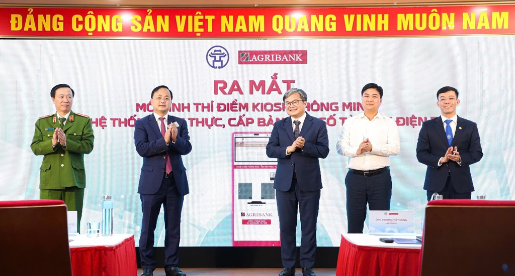 Agribank lan tỏa giá trị số từ mô hình Kiosk thông minh phục vụ hành chính công