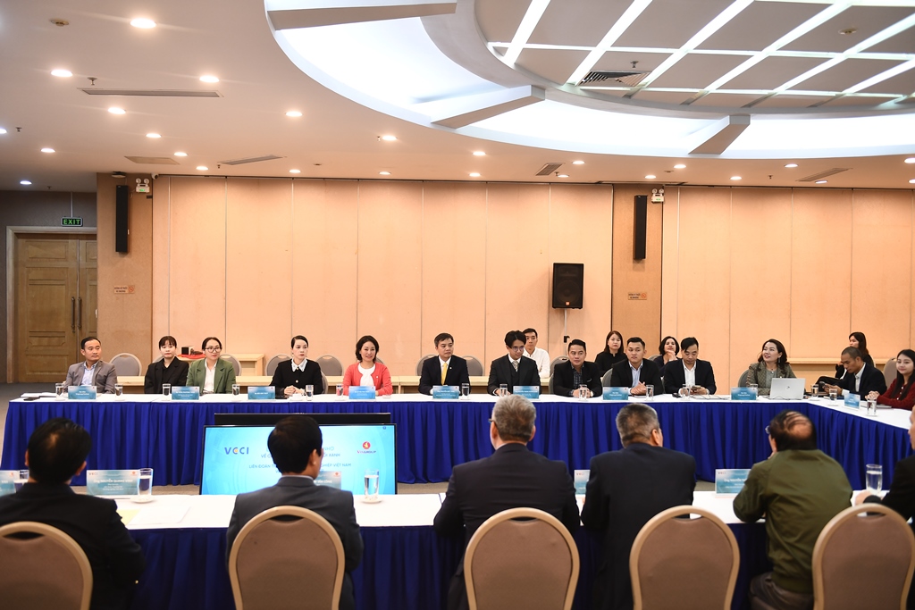 [VCCI - Vingroup] Lễ ký biên bản ghi nhớ hợp tác thúc đẩy chuyển đổi xanh và phát triển bền vững