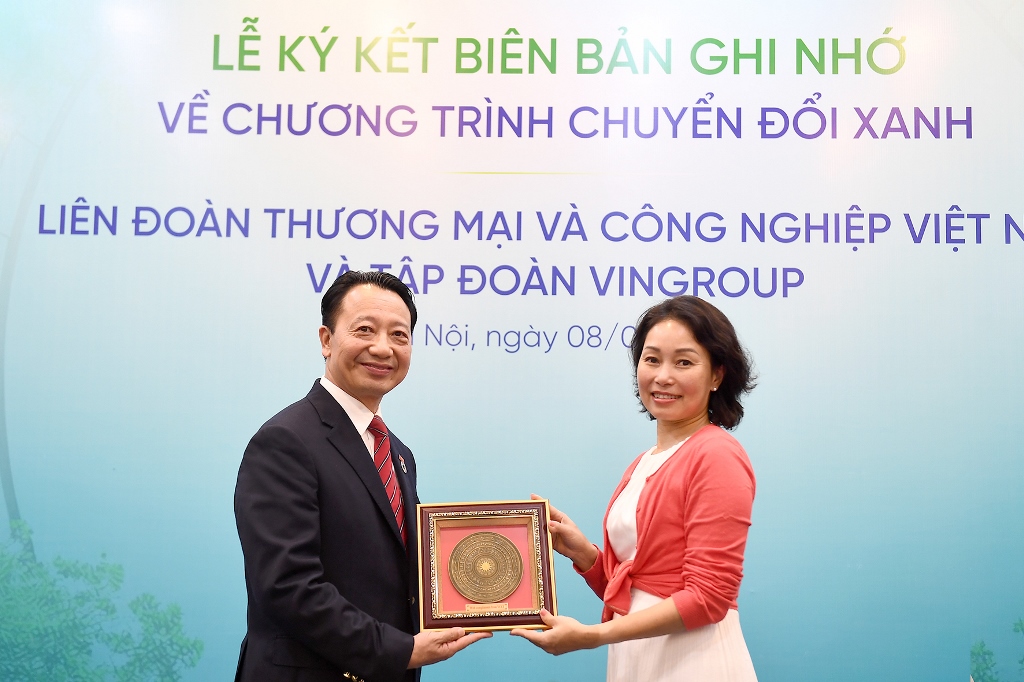 [VCCI - Vingroup] Lễ ký biên bản ghi nhớ hợp tác thúc đẩy chuyển đổi xanh và phát triển bền vững