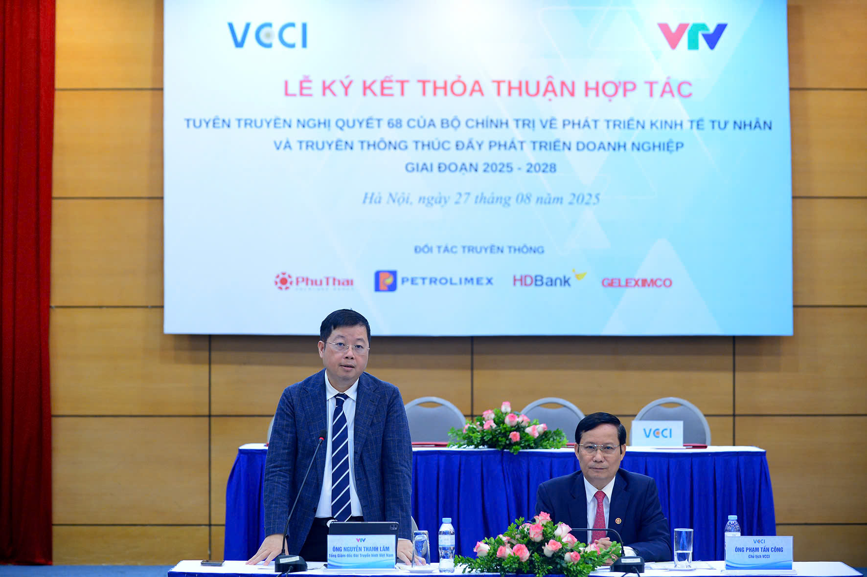 [VCCI - VTV] Lễ ký kết thỏa thuận hợp tác tuyên truyền Nghị quyết 68 của Bộ Chính trị về phát triển kinh tế tư nhân và truyền thông thúc đẩy phát triển doanh nghiệp