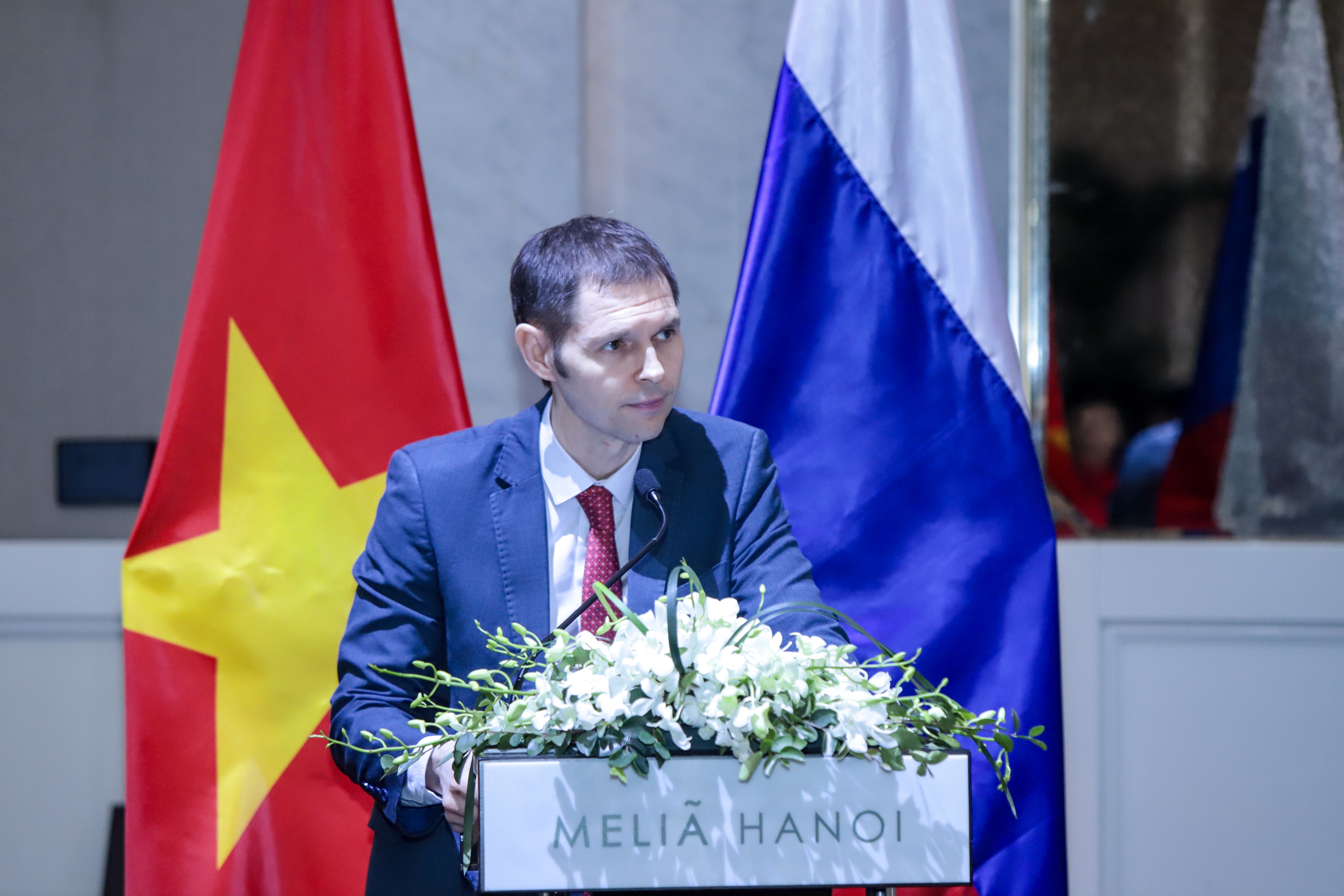 Thúc đẩy hợp tác công nghiệp hiện đại giữa tỉnh Sverdlovsk (Nga) và Việt Nam 08/4/2026