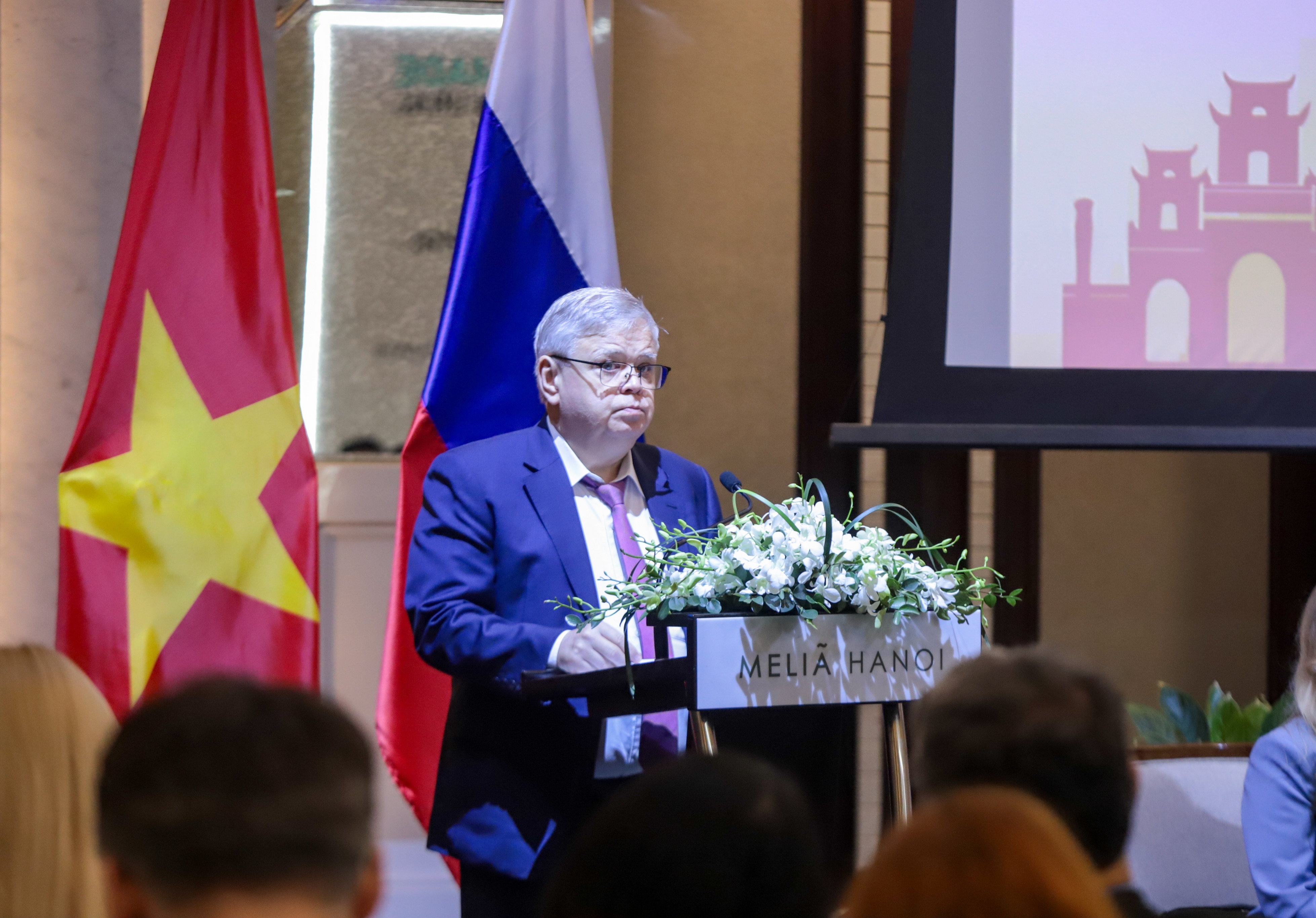Thúc đẩy hợp tác công nghiệp hiện đại giữa tỉnh Sverdlovsk (Nga) và Việt Nam 08/4/2026