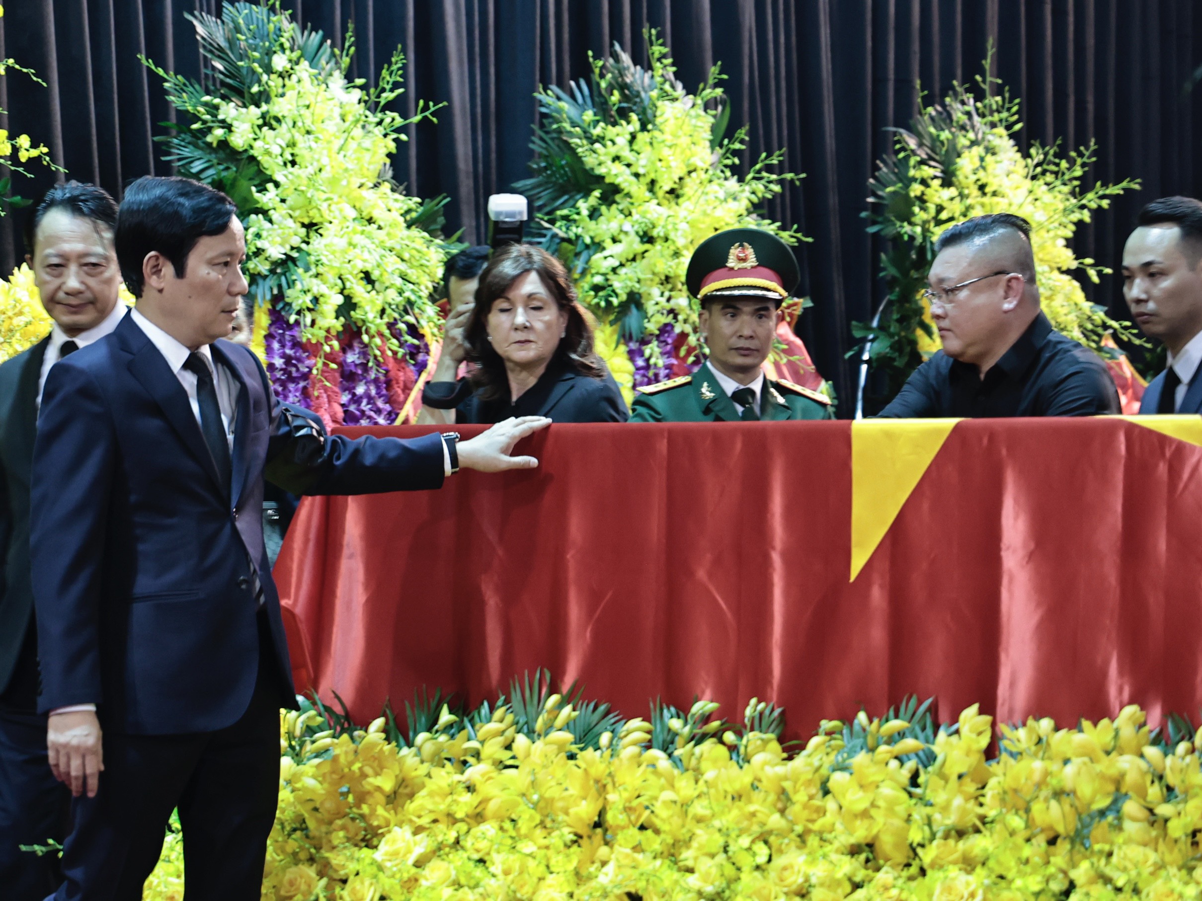 VCCI viếng TBT Nguyễn Phú Trọng 25/7/2024